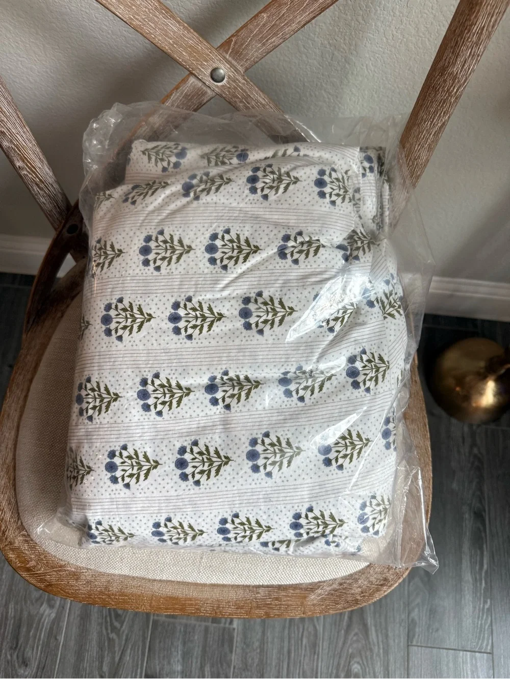 Anthropologie Organic Cotton Percale Printed Sheet Set Eudora white